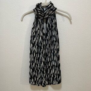 Banana Republic sleeveless turtleneck blouse in brushstroke pattern